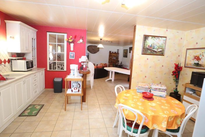 Image No.24-Maison de 4 chambres à vendre à Spézet