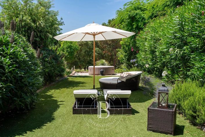 Image No.1-3 Bed House for sale