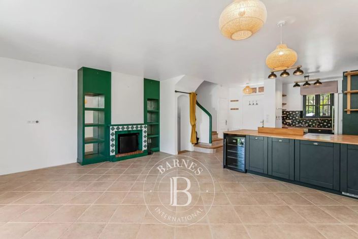 Image No.2-3 Bed House for sale