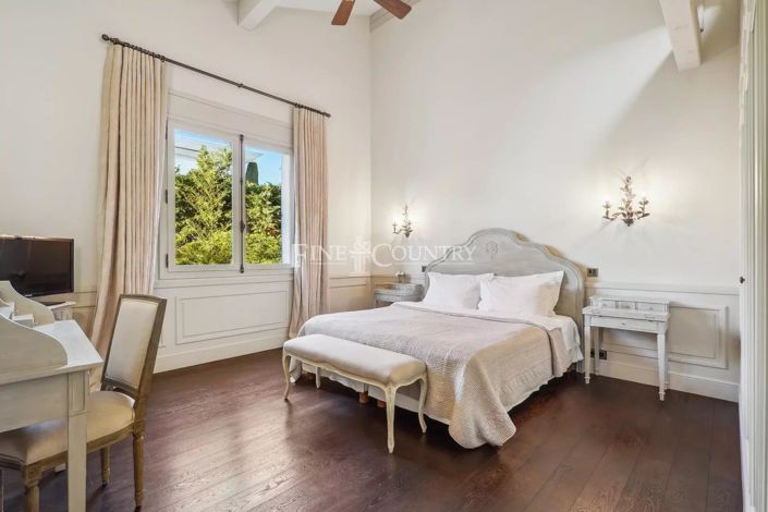 Image No.14-7 Bed House for sale