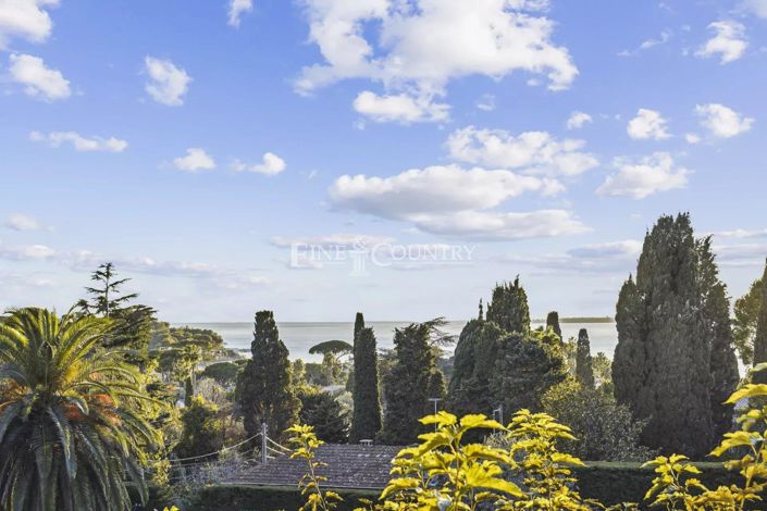 Image No.3-7 Bed House for sale