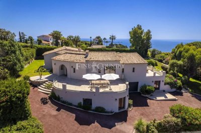 6 Bed House for sale