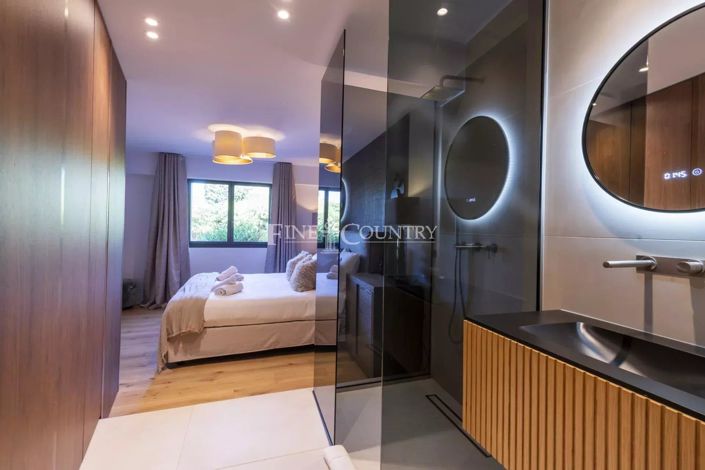 Image No.12-6 Bed House for sale