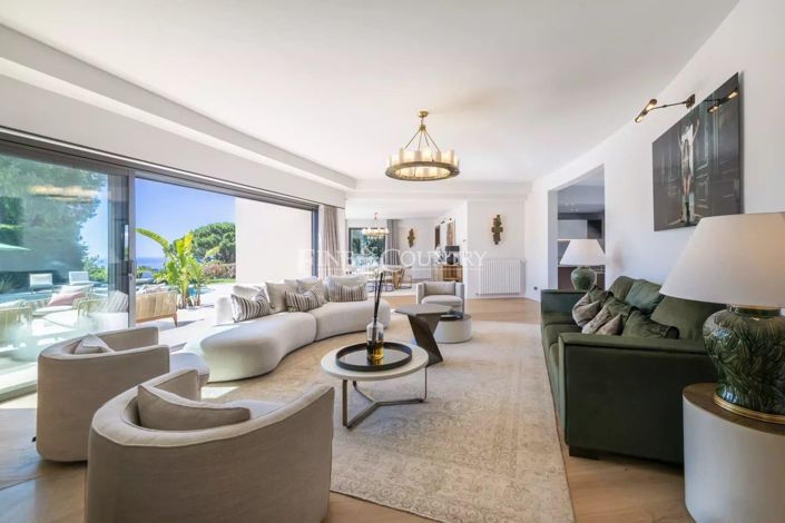 Image No.4-6 Bed House for sale