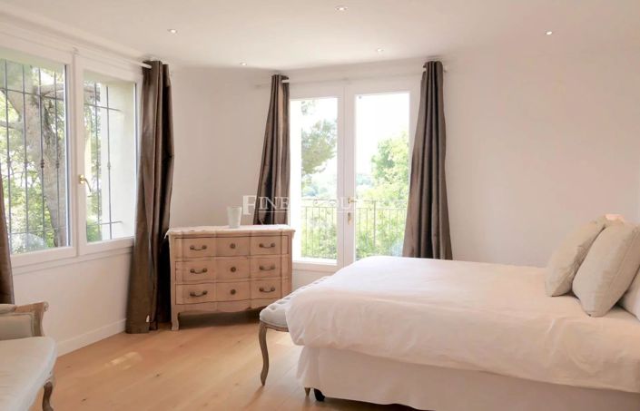 Image No.12-4 Bed House for sale