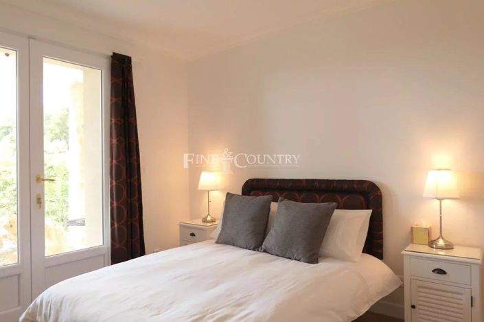 Image No.16-4 Bed House for sale