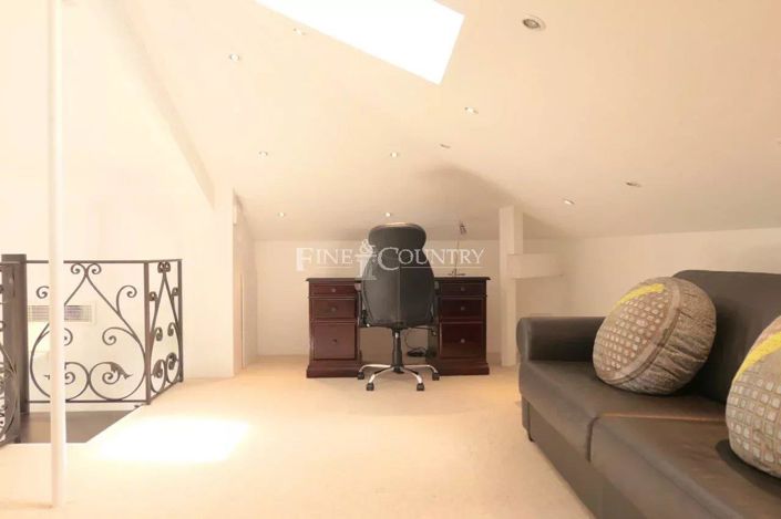 Image No.19-4 Bed House for sale