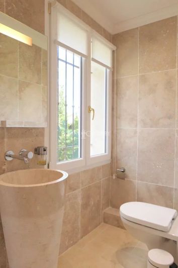 Image No.20-4 Bed House for sale