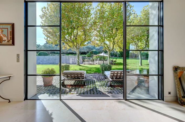 Image No.13-6 Bed House for sale