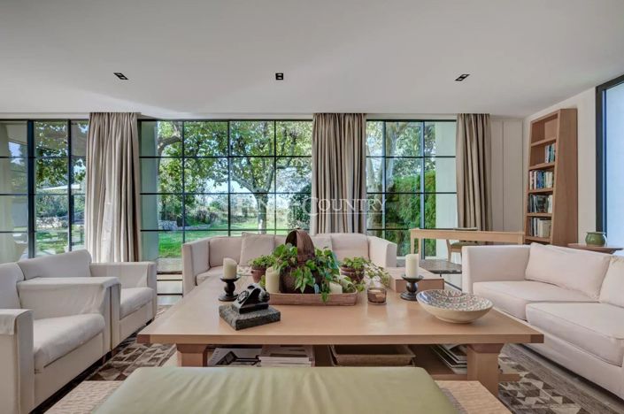 Image No.15-6 Bed House for sale