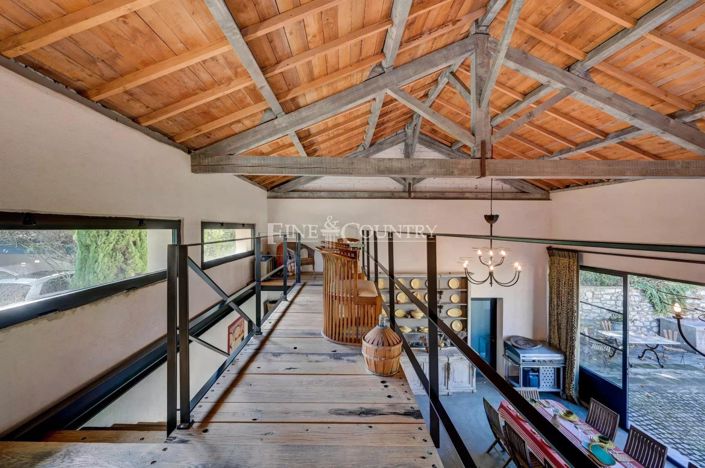 Image No.24-6 Bed House for sale