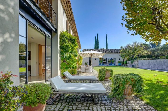 Image No.28-6 Bed House for sale