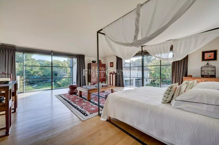 Image No.5-6 Bed House for sale