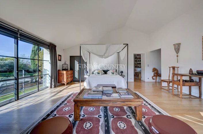 Image No.6-6 Bed House for sale