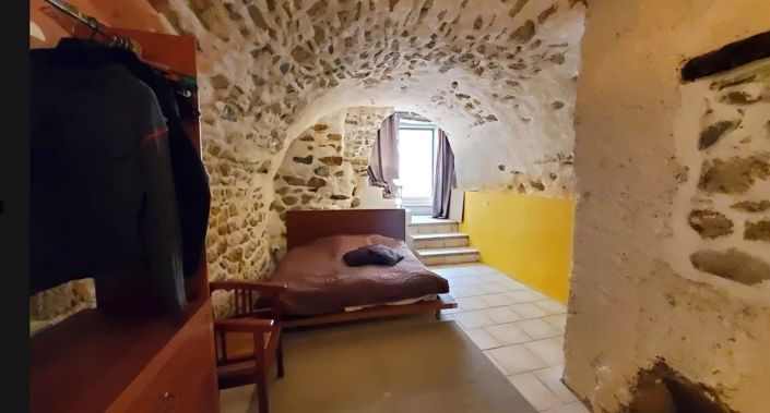 Image No.4-1 Bed House for sale