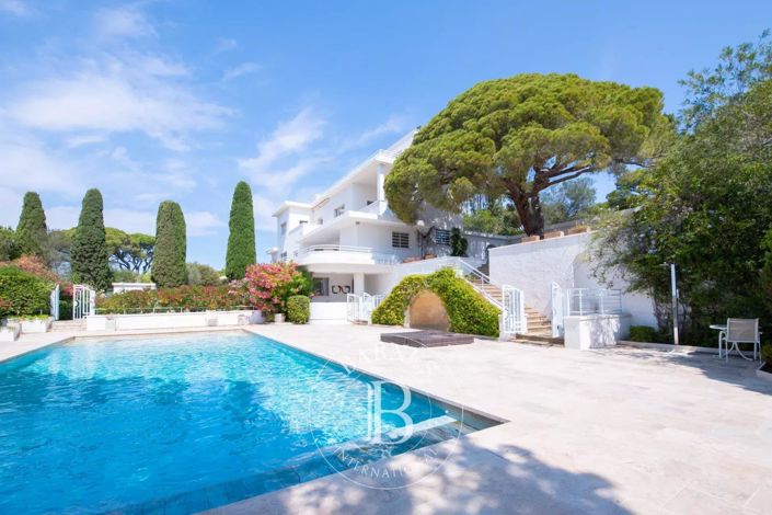 Image No.10-7 Bed House for sale