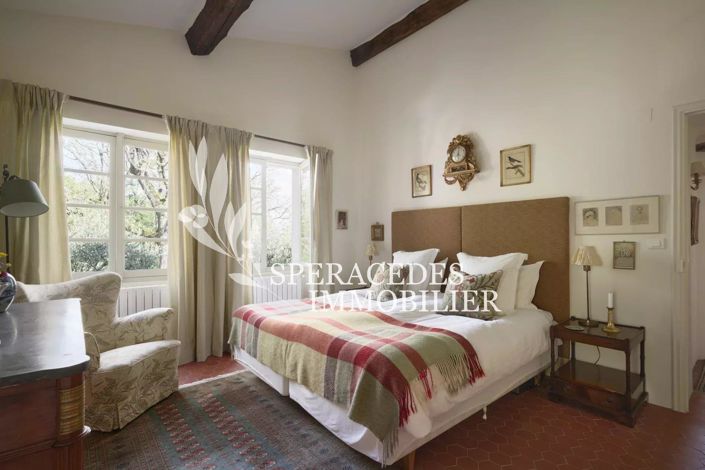 Image No.14-12 Bed House for sale