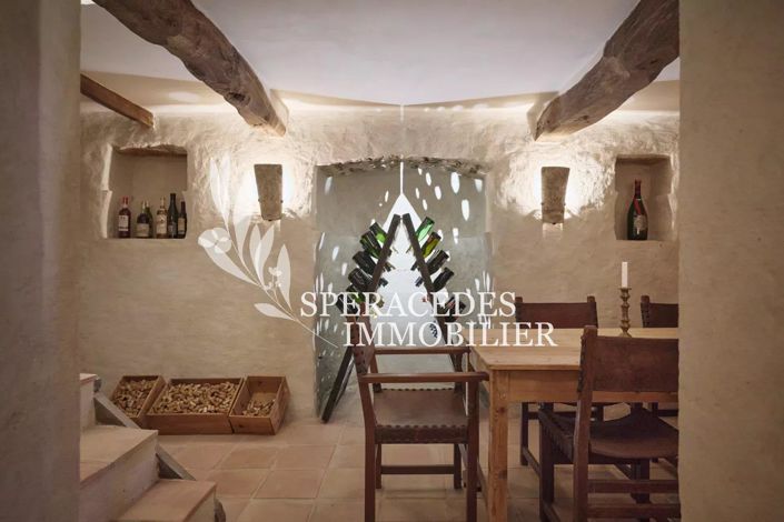 Image No.20-12 Bed House for sale