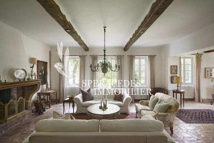 Image No.6-12 Bed House for sale