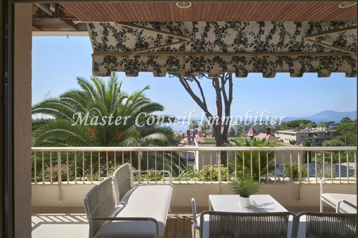 Image No.1-4 Bed Apartment for sale