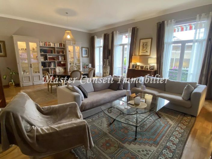 Image No.1-3 Bed Apartment for sale