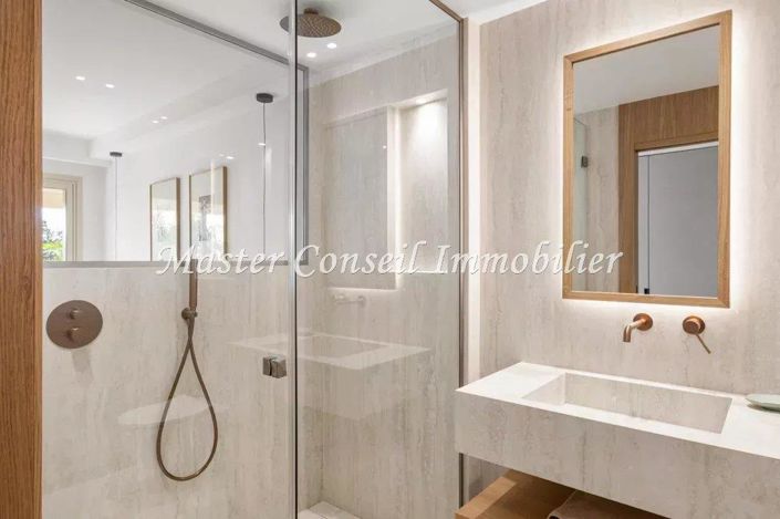 Image No.13-4 Bed House for sale