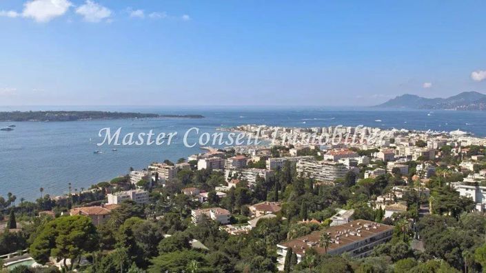 Image No.17-4 Bed House for sale