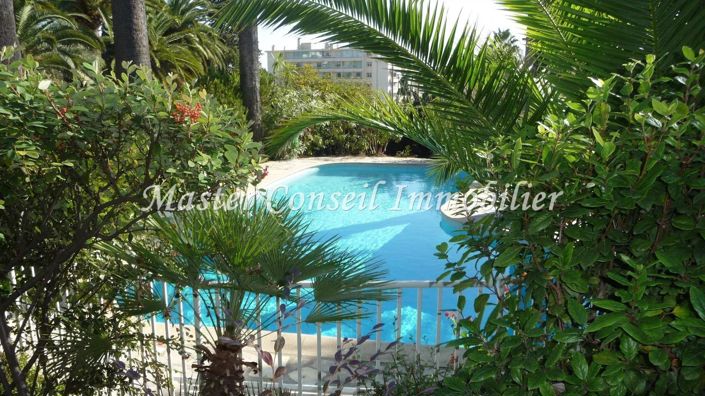 Image No.2-Appartement de 2 chambres à vendre à Cannes