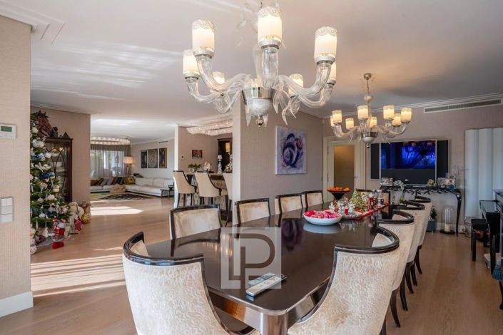 Image No.4-7 Bed Apartment for sale