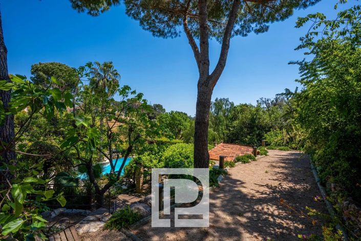 Image No.11-5 Bed House for sale