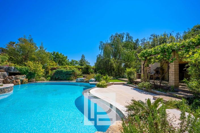 Image No.16-5 Bed House for sale