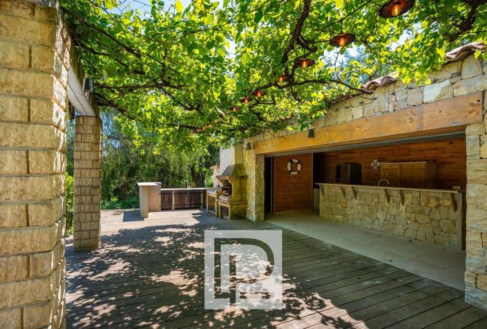 Image No.17-5 Bed House for sale