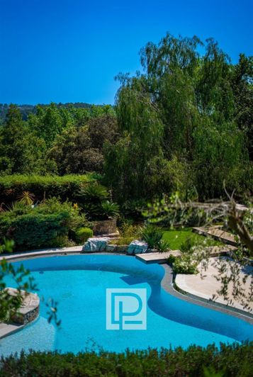 Image No.20-5 Bed House for sale