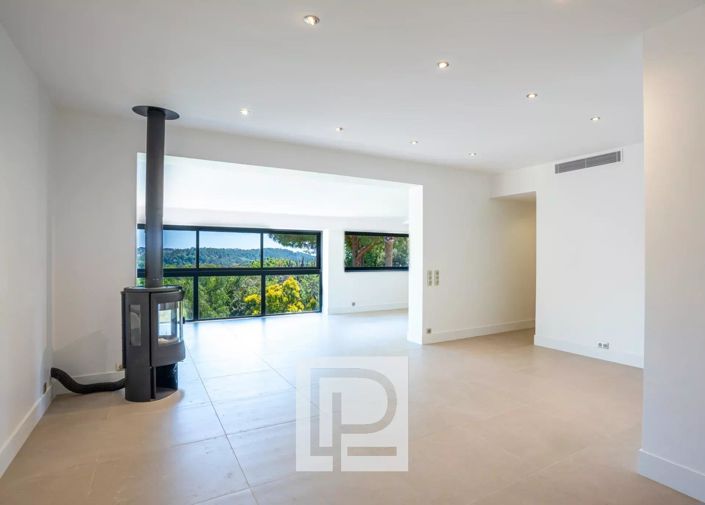 Image No.23-5 Bed House for sale