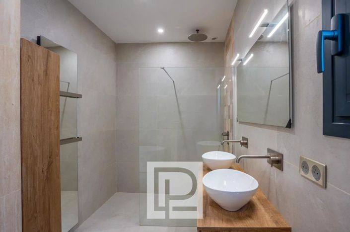 Image No.26-5 Bed House for sale