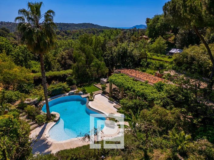 Image No.6-5 Bed House for sale