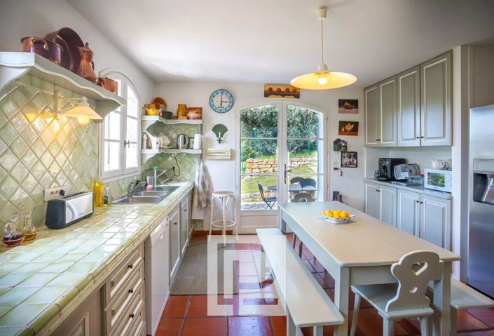 Image No.11-4 Bed House for sale