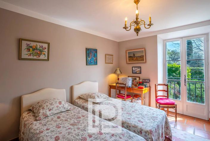 Image No.15-4 Bed House for sale