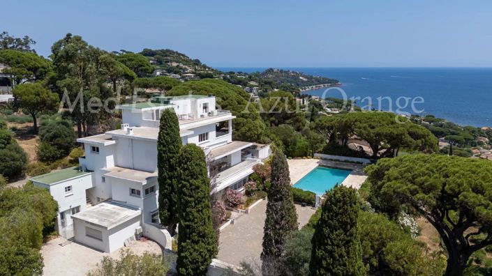 Image No.12-6 Bed House for sale