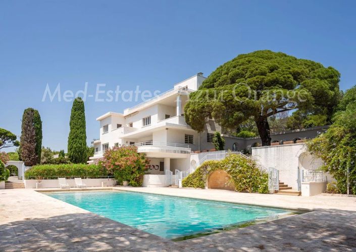 Image No.15-6 Bed House for sale