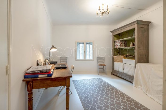 Image No.12-4 Bed House for sale