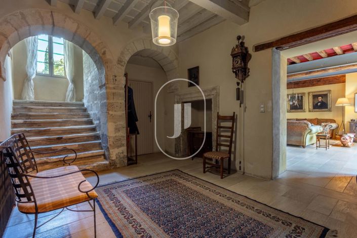 Image No.3-9 Bed House for sale