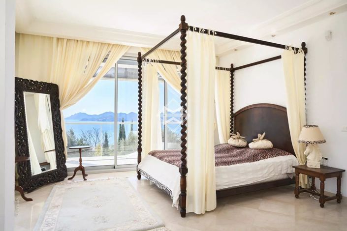 Image No.12-5 Bed House for sale