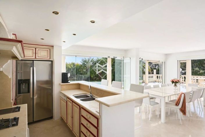 Image No.13-5 Bed House for sale