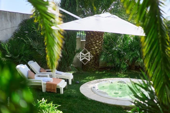 Image No.6-5 Bed House for sale