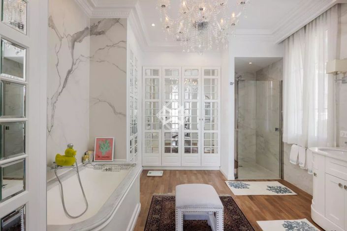 Image No.19-6 Bed House for sale