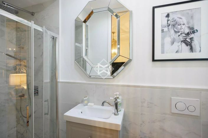 Image No.23-6 Bed House for sale