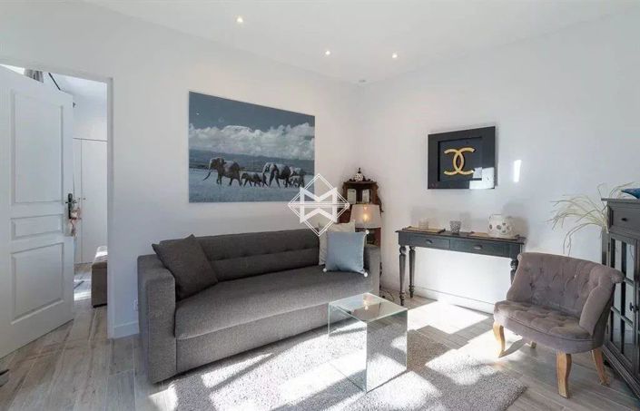 Image No.24-6 Bed House for sale