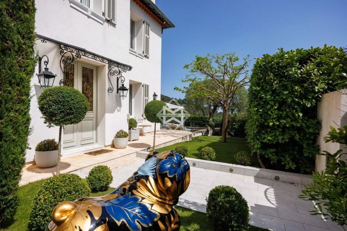 Image No.5-6 Bed House for sale