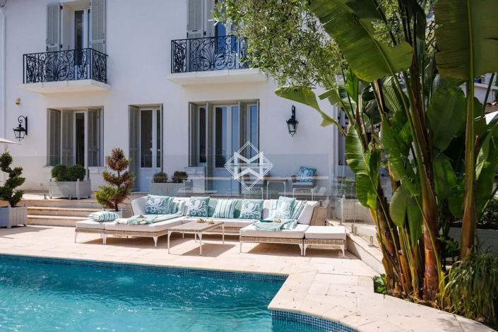 Image No.6-6 Bed House for sale